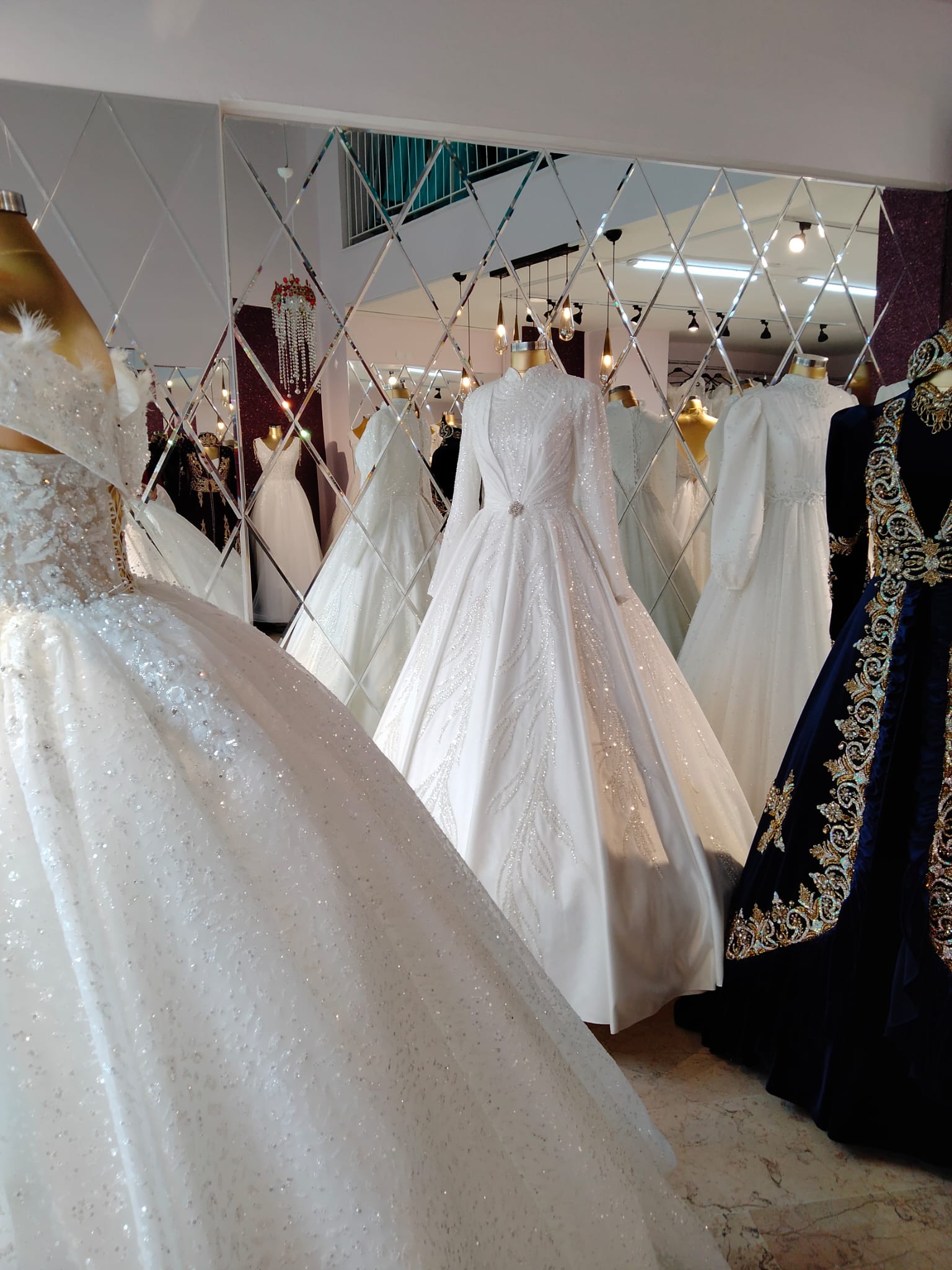 Dolunay Gelinlik Moda Evi