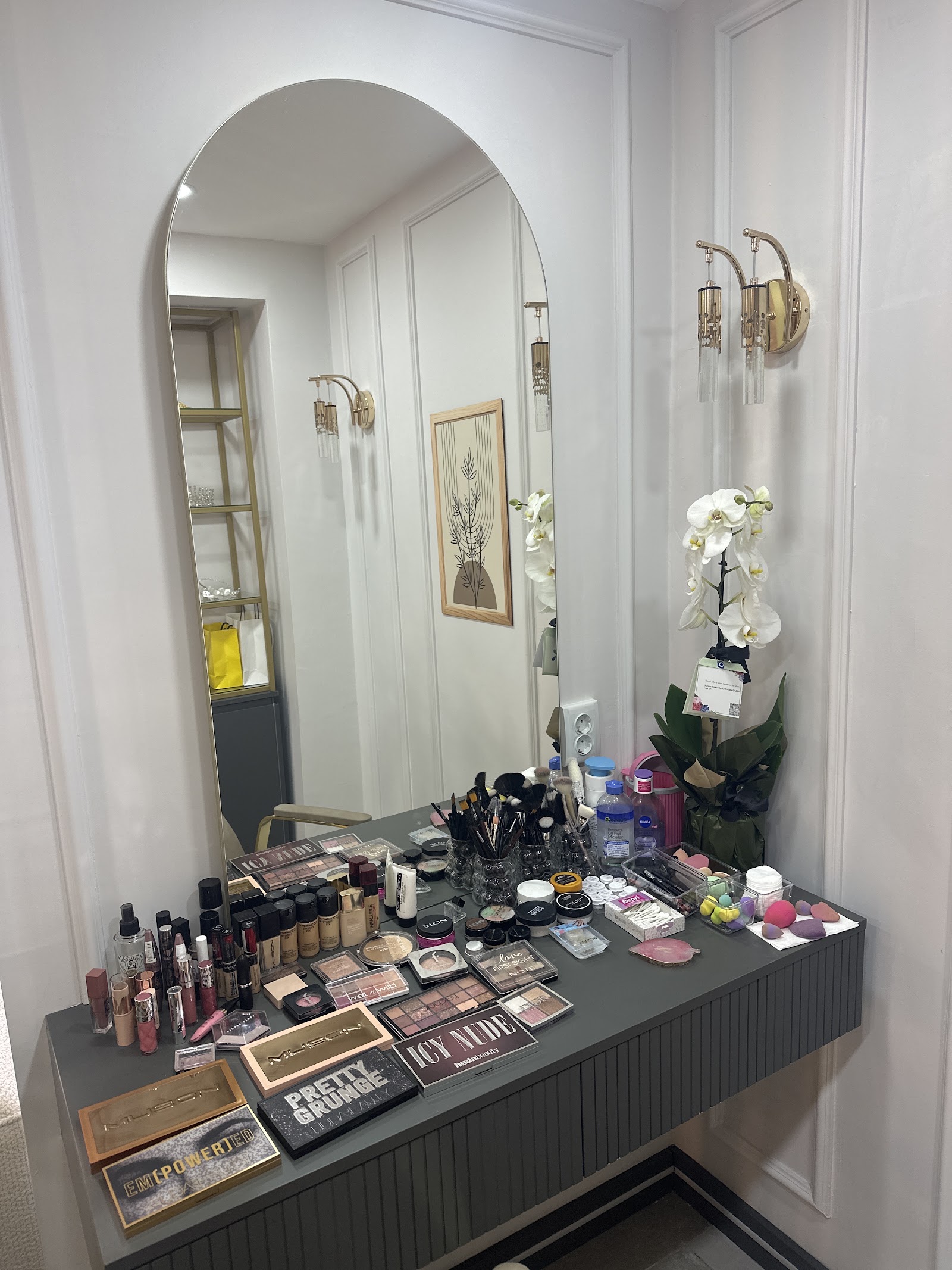 Halime Yüce Türban Tasarım & Make Up Studio