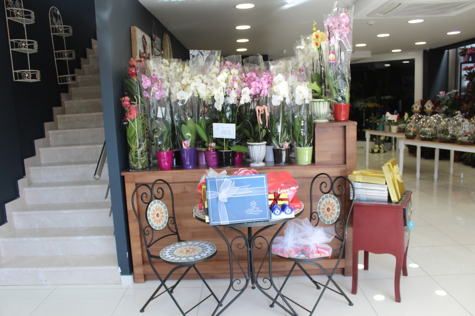 Lara Antalya Flower Branch